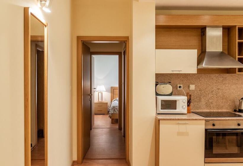 شقة غرفتين, Garden Of Eden Complex