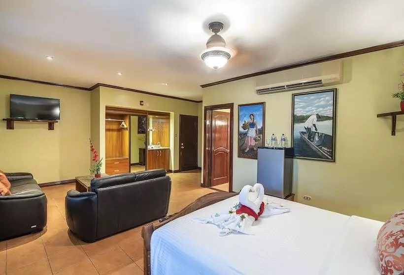 سوییت جونیور, Casa Roland Golfito Resort