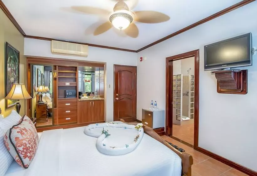 اتاق لوکس, Casa Roland Golfito Resort