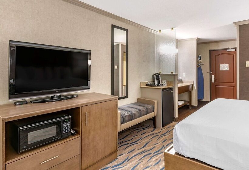 جناح, Elizabeth Oceanfront Suites, Ascend Hotel Collection