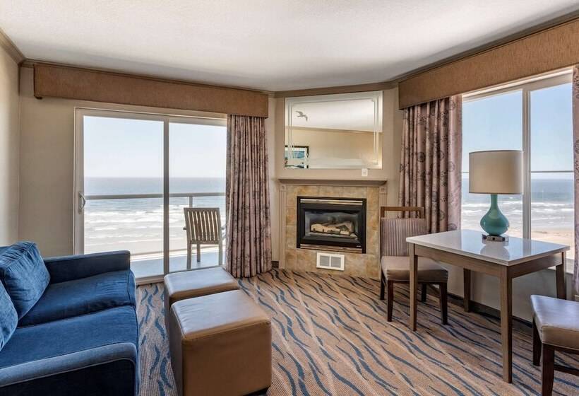 جناح, Elizabeth Oceanfront Suites, Ascend Hotel Collection