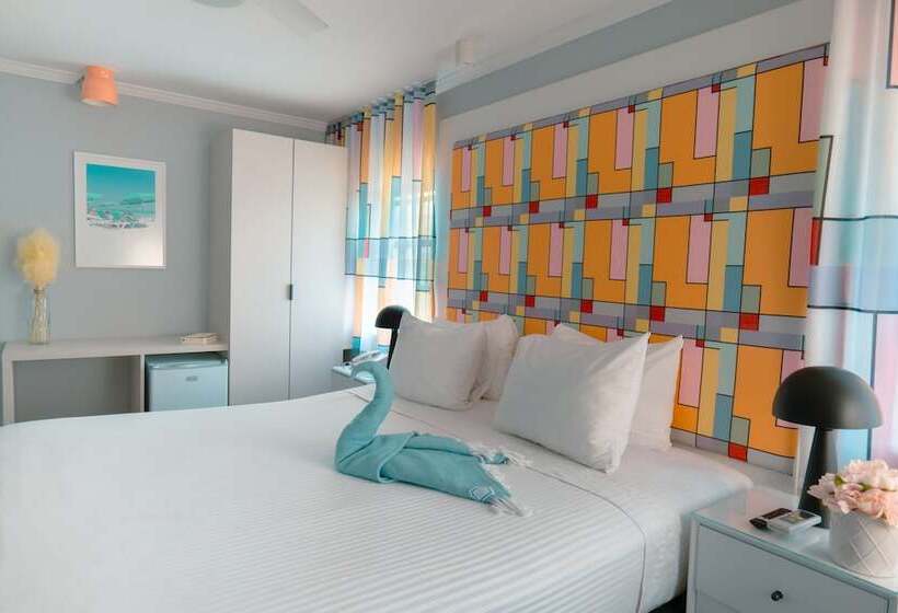 غرفة قياسية, The Cove By Renzzi