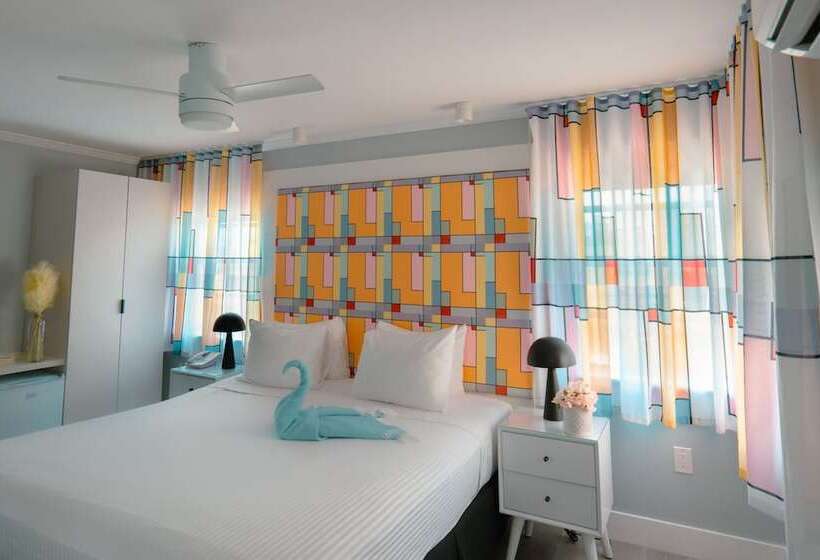 غرفة قياسية, The Cove By Renzzi