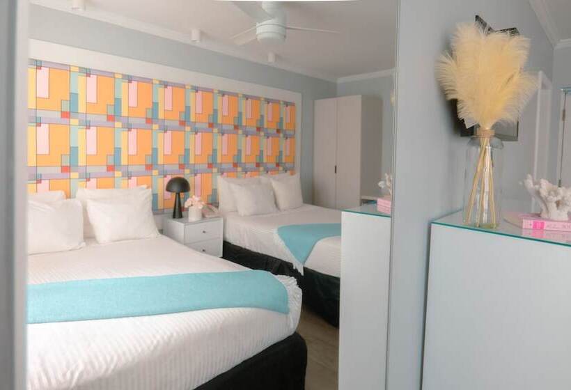 غرفه قياسيه سريرين مزدوجين, The Cove By Renzzi