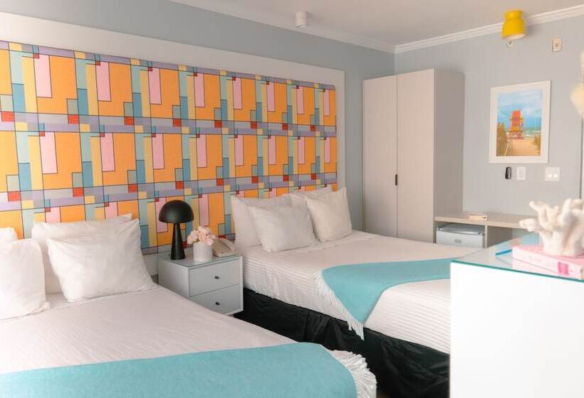 غرفه قياسيه سريرين مزدوجين, The Cove By Renzzi