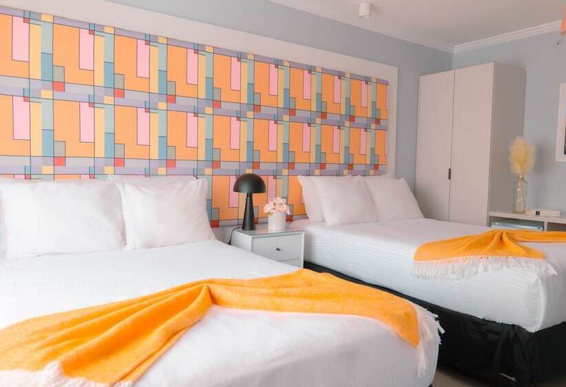 غرفه قياسيه سريرين مزدوجين, The Cove By Renzzi