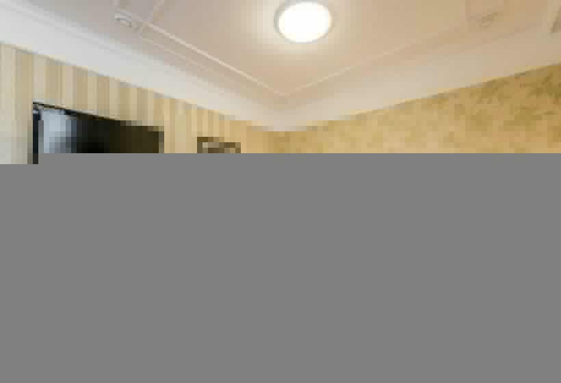 주니어 스위트, Moskva