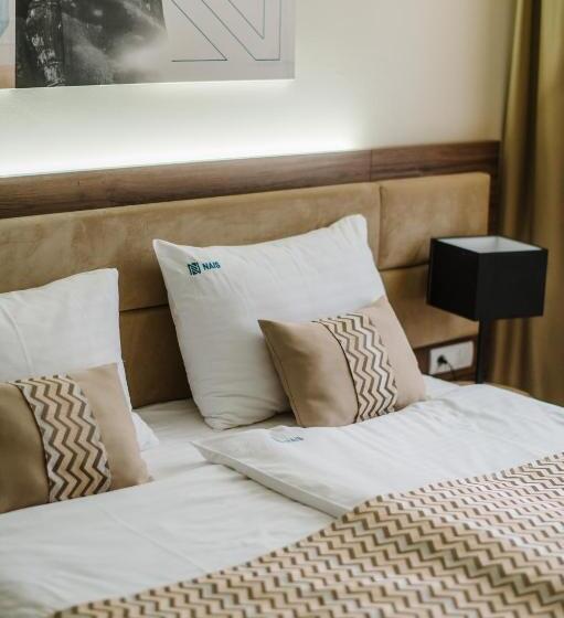 آپارتمان 1 خوابه, Nais