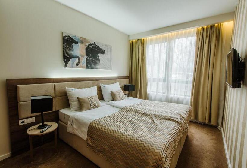 آپارتمان 1 خوابه, Nais