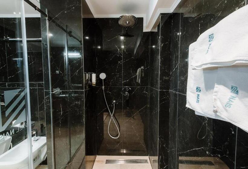 آپارتمان سوپریور 1 خوابه, Nais