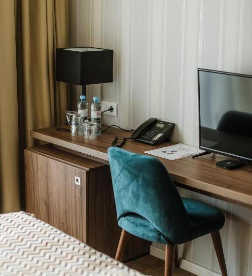 اتاق استاندارد یک نفره, Nais