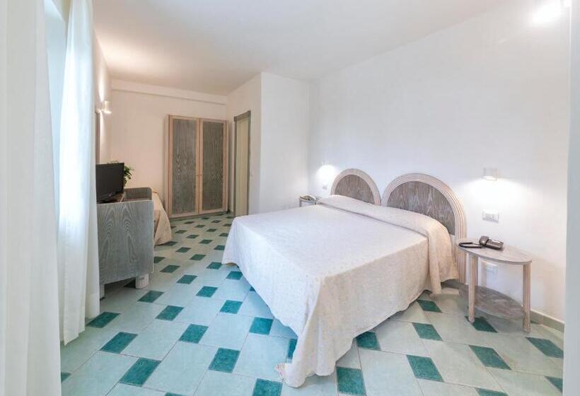 غرفة قياسية ثلاثية, Oasi Castiglione