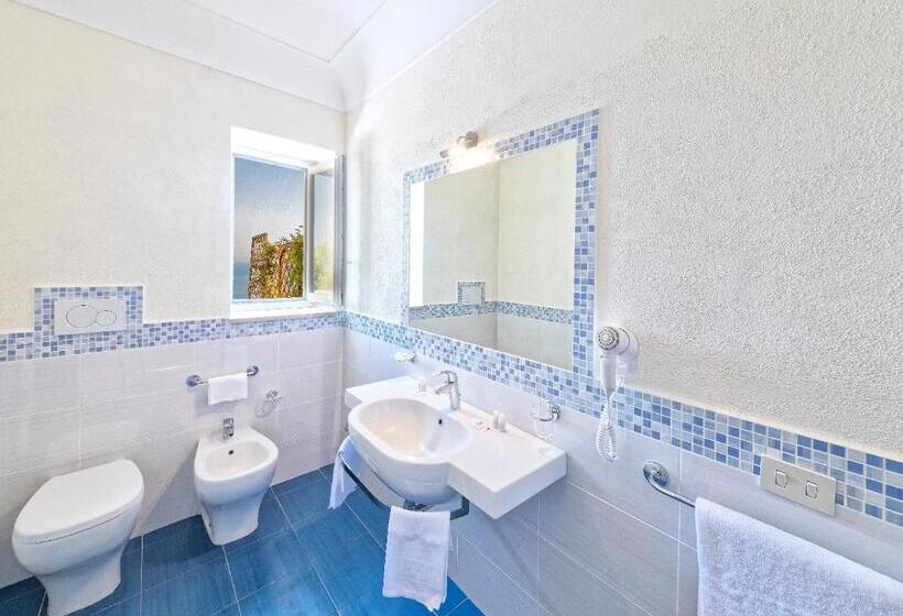 جناح جونيور, Oasi Castiglione