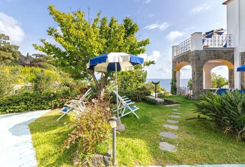 غرفة قياسية ثلاثية, Oasi Castiglione