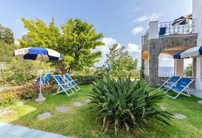 غرفة قياسية ثلاثية, Oasi Castiglione