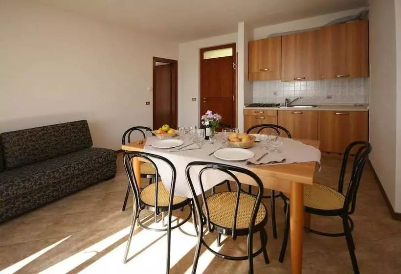 Huoneisto 1 Makuuhuone, Residence La Rotonda