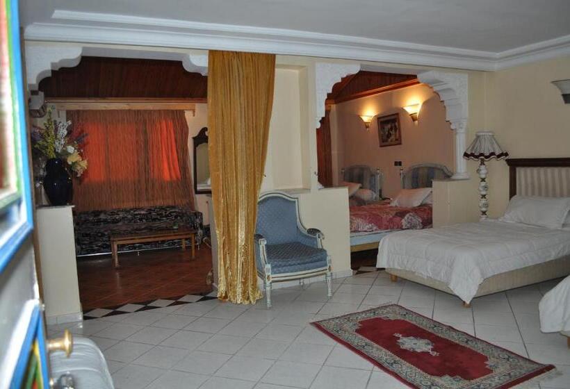 اتاق استاندارد با چشم‌انداز شهر, Salim