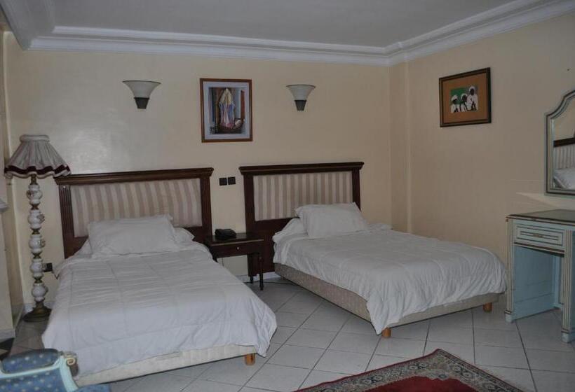 اتاق لوکس چهار تخته, Salim