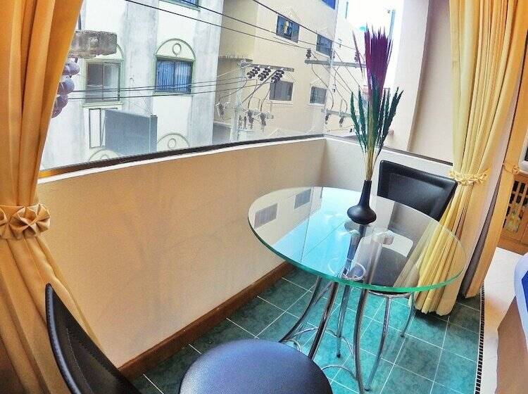 디럭스 룸, Sea Front Home Hotel   Patong Beach