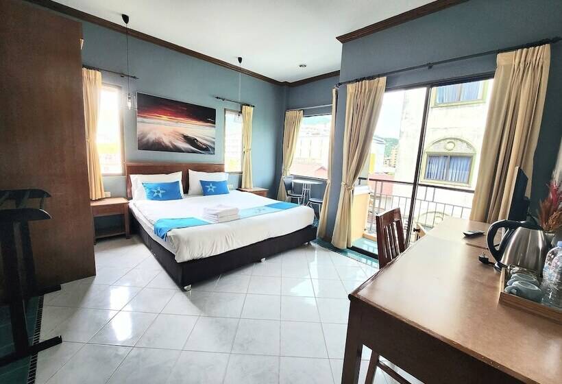 디럭스 룸, Sea Front Home Hotel   Patong Beach