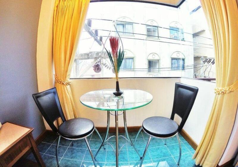 디럭스 룸, Sea Front Home Hotel Patong Beach