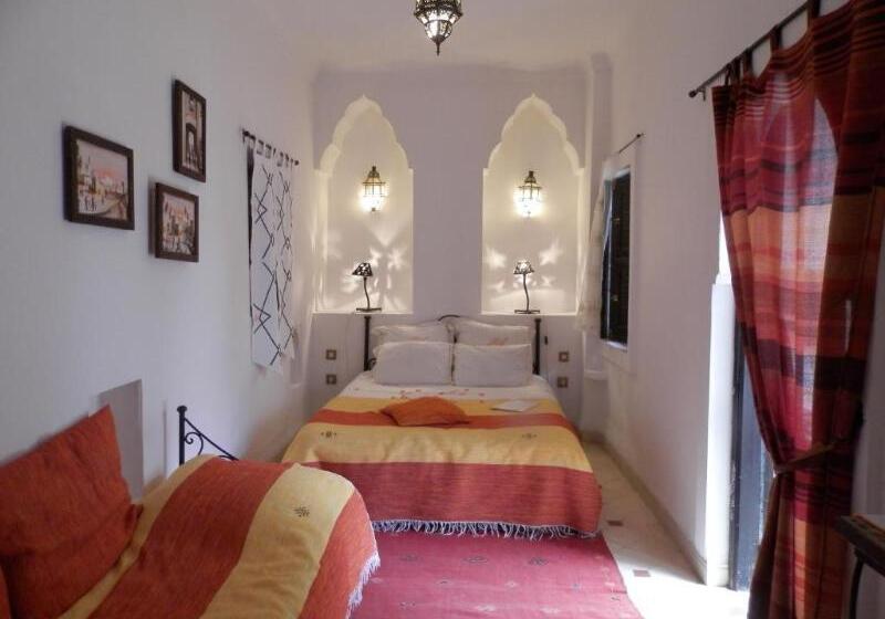 اتاق استاندارد سه نفره, Riad Ailen
