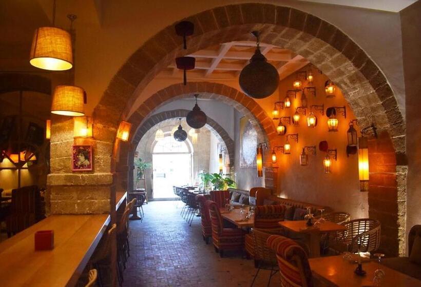 Номер Стандарт, Hôtel Mechouar Plaza