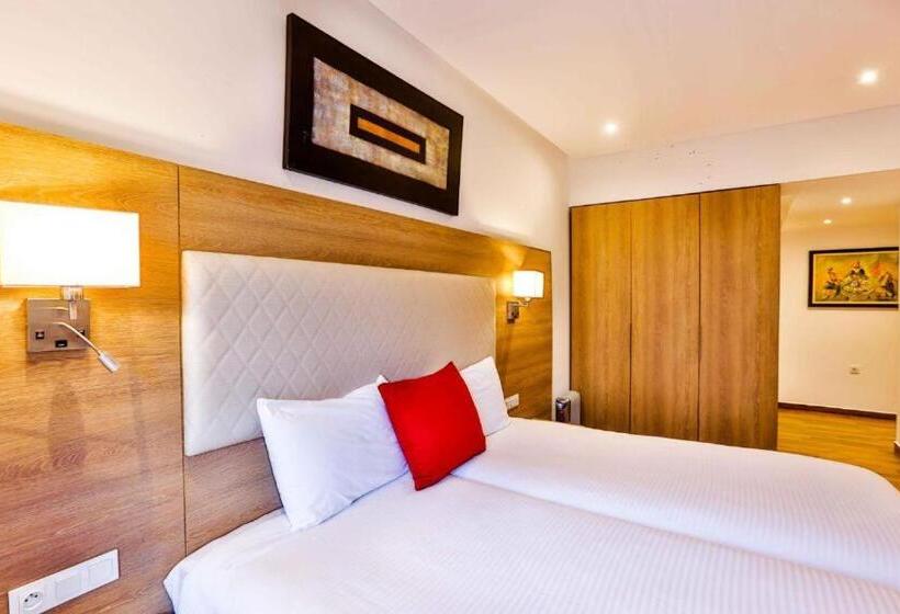 Номер Deluxe с Балконом, Hôtel Mechouar Plaza