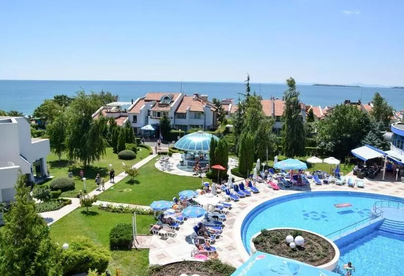 اتاق ساده سه‌ نفره, Sineva Park Hotel   All Inclusive