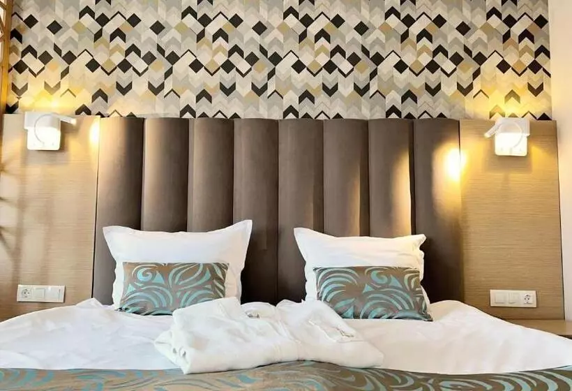 استودیوی پریمیوم, Orpheus Casino And Spa