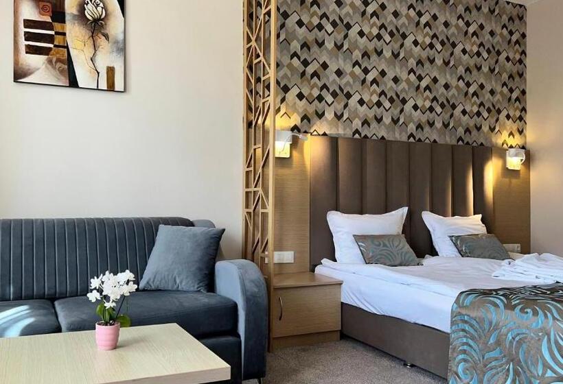 إستوديو بريميوم, Orpheus Casino And Spa