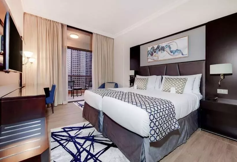 2 Bedrooms Apartment City View
