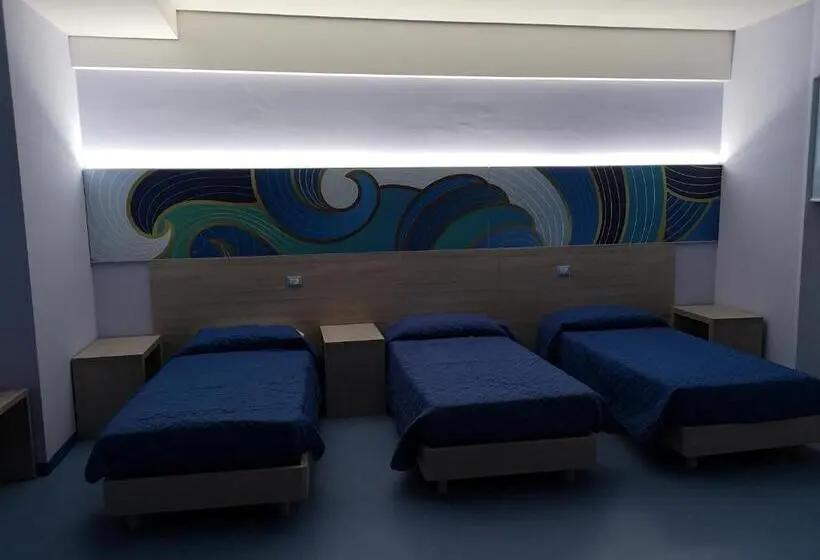اتاق استاندارد سه نفره, Clodi