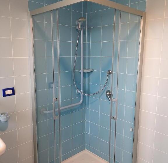 غرفة قياسية ثلاثية, Clodi