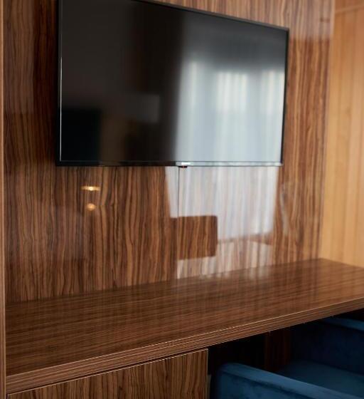 اتاق لوکس, Glory