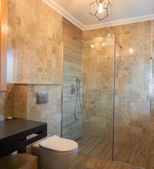 اتاق لوکس, Glory