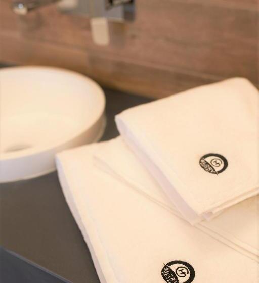 اتاق لوکس, Glory