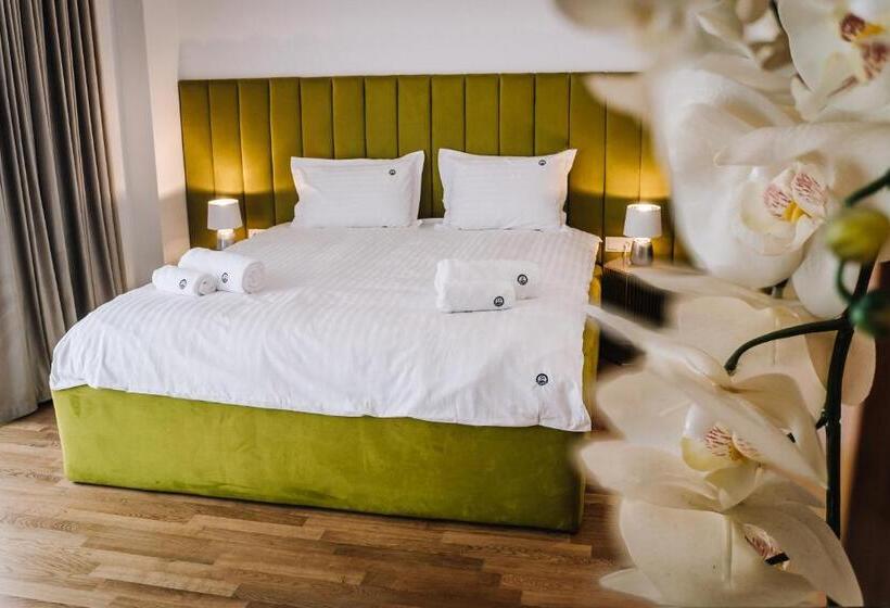 اتاق لوکس, Glory