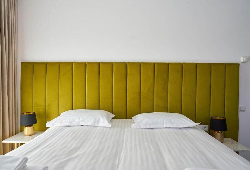 اتاق لوکس یک تخته, Glory