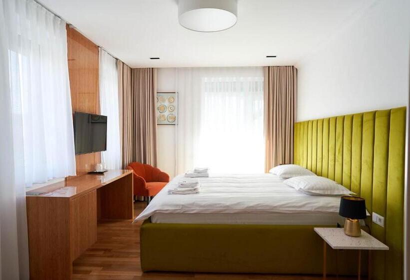 اتاق لوکس یک تخته, Glory