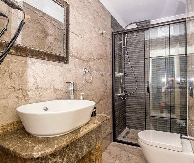 اتاق استاندارد, The Lea