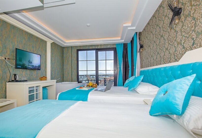 اتاق لوکس, The Lea