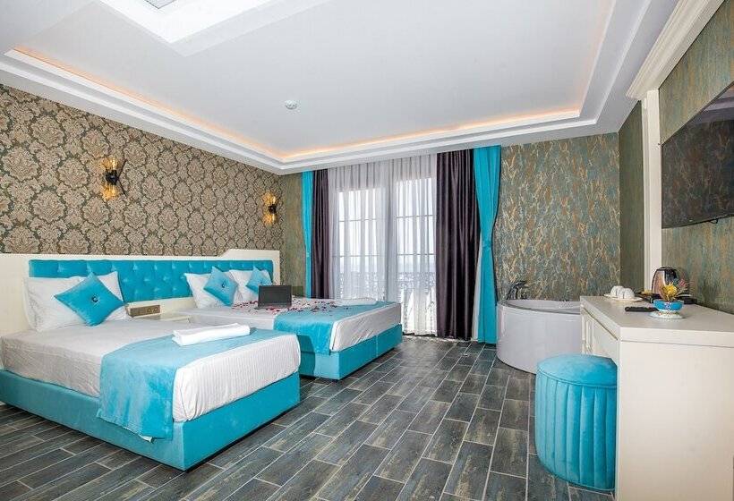 اتاق لوکس, The Lea