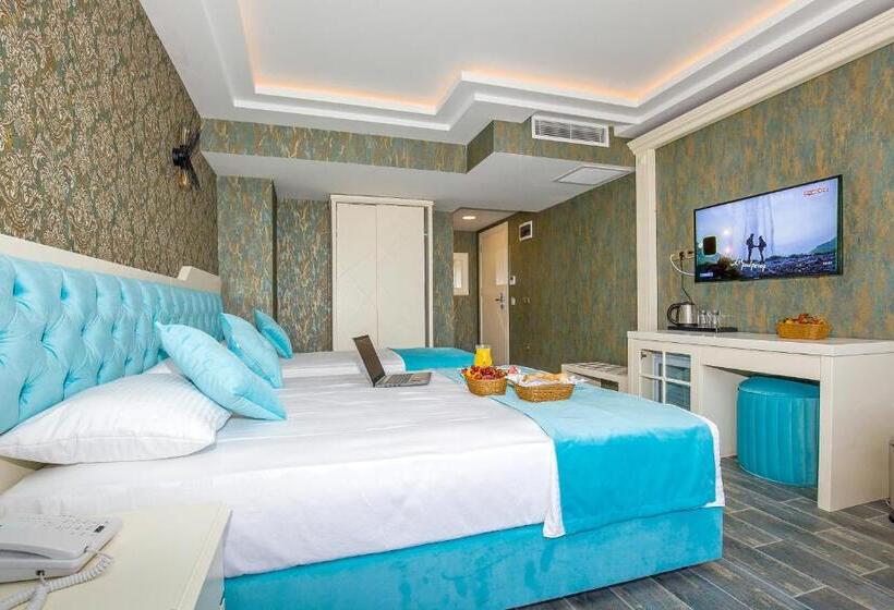 اتاق لوکس, The Lea