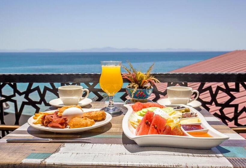 اتاق لوکس, The Lea