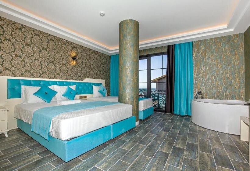 اتاق لوکس, The Lea