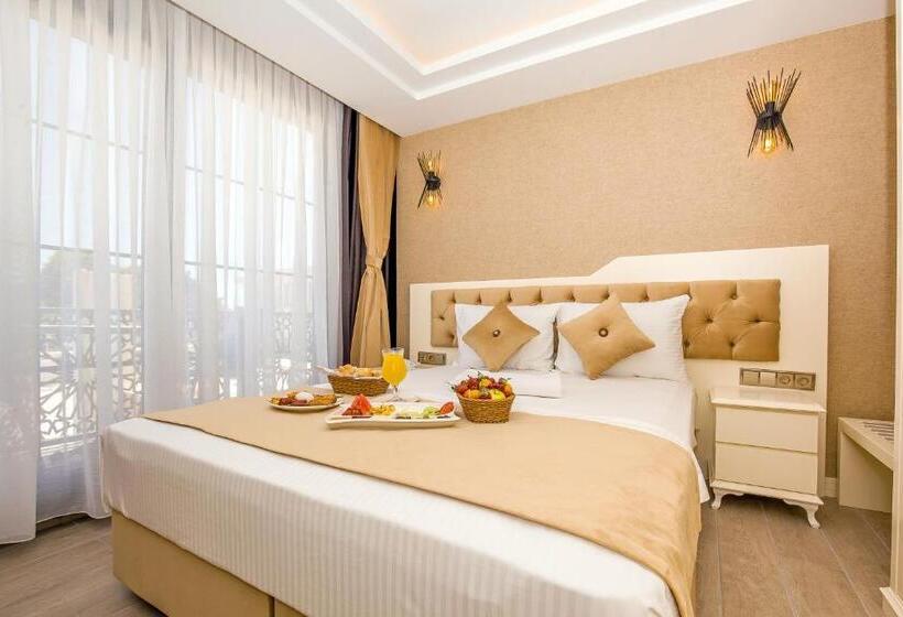 اتاق اکونومی, The Lea