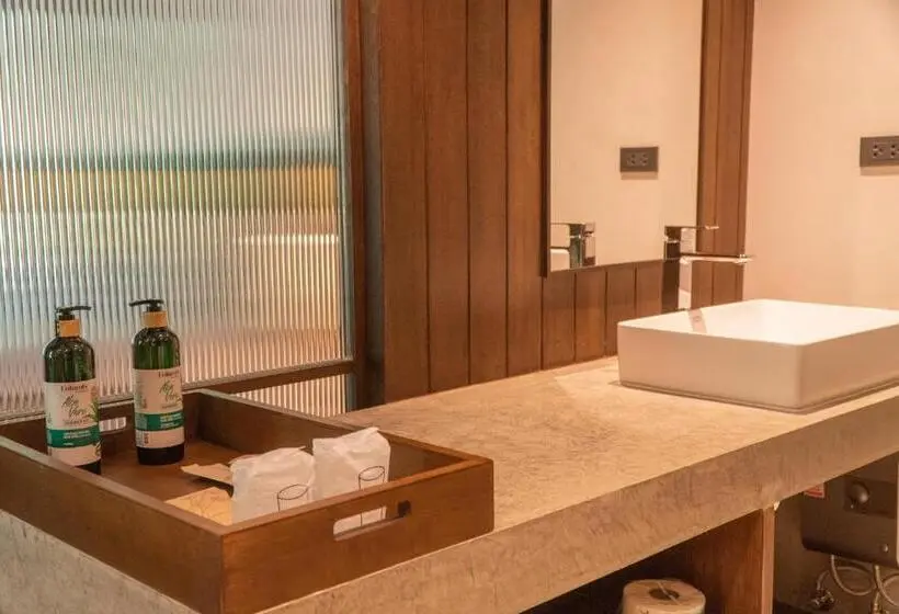 プールの見えるデラックスルーム, Phapok Eco Resort