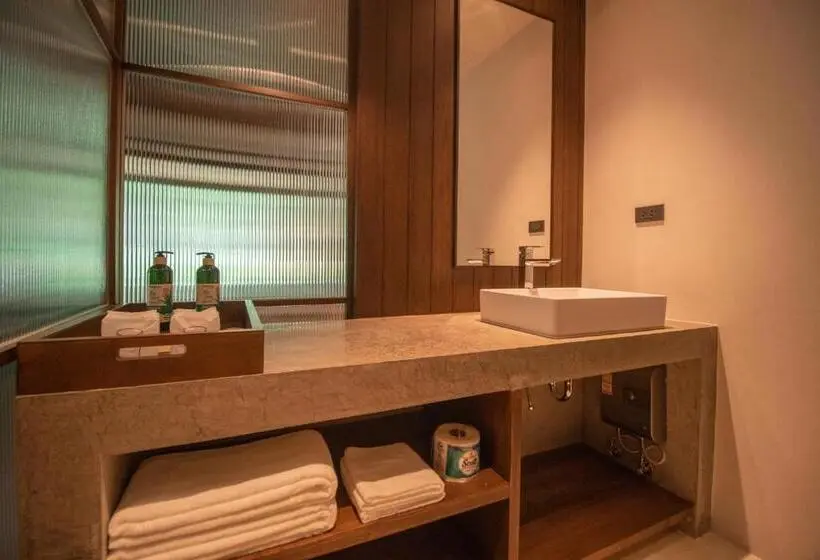 プールの見えるデラックスルーム, Phapok Eco Resort