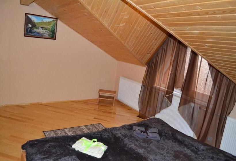 스탠다드 룸 킹사이즈 침대, у гуцула